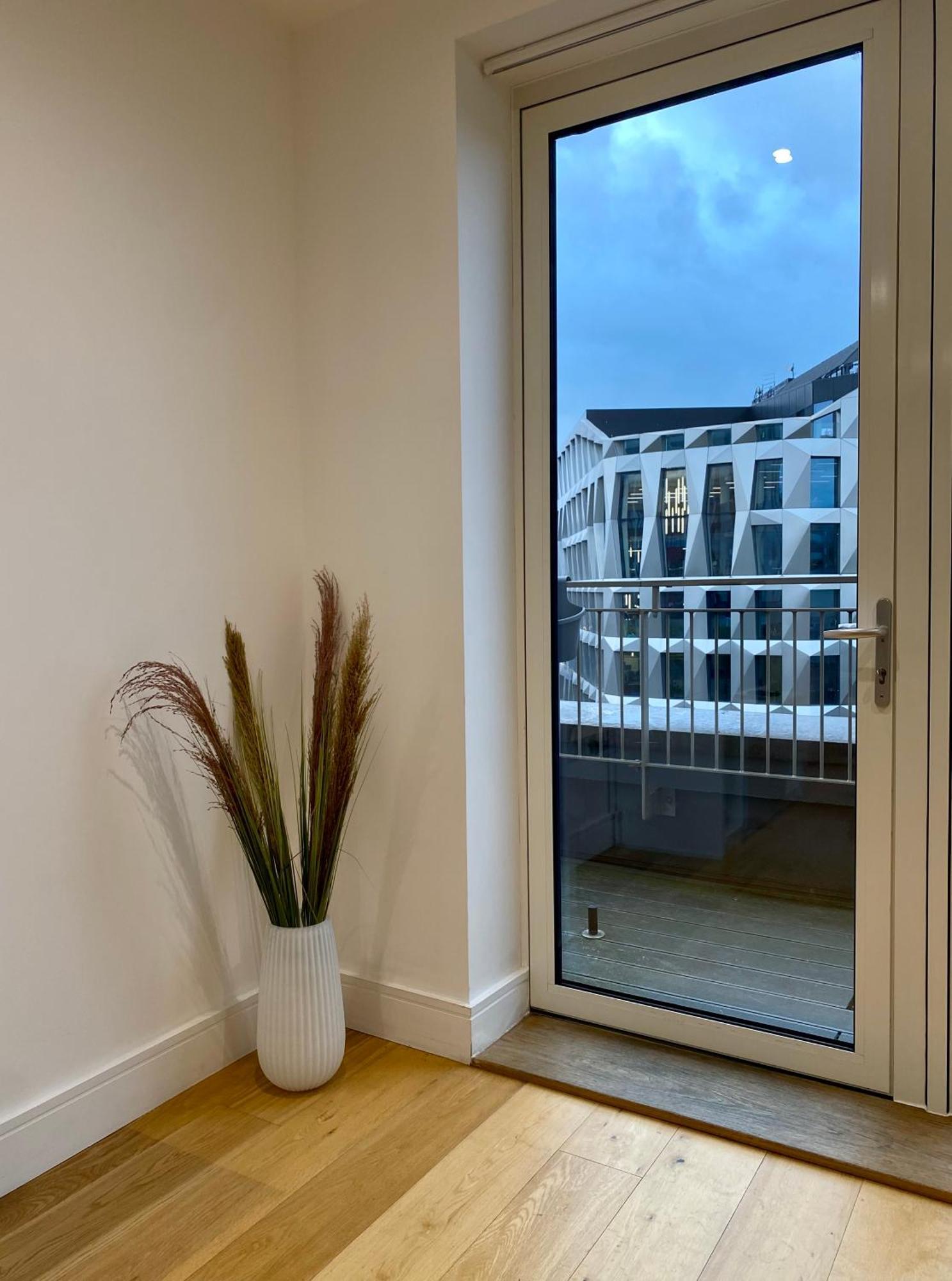 Spacious 2 Bedroom Penthouse Retreat ลอนดอน ภายนอก รูปภาพ